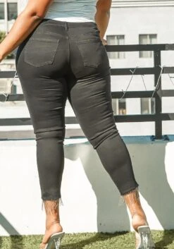 Asoph Plus Size Low Rise Beaded Ankle Skinny Jeans -FemiLook Sales Store 2014114 001 4