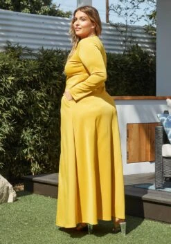 Plus Size Classic Square Neck Long Sleeve Maxi Dress -FemiLook Sales Store 2014193 159 4