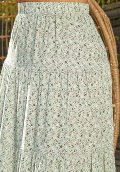 Asoph Plus Size Dainty Floral Print Flare Maxi Skirt -FemiLook Sales Store 2018087 151 4