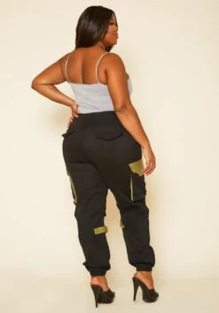 Plus Size Color Pop Cargo Pants -FemiLook Sales Store 2018798 001 4