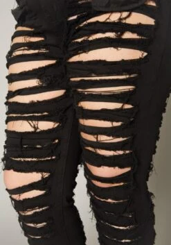 Plus Size Distressed Denim Jeans -FemiLook Sales Store 2019955 001 0