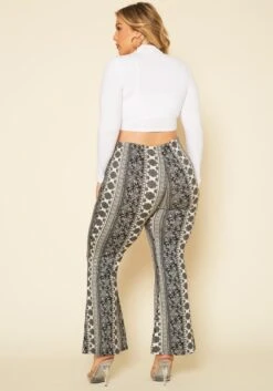 Plus Size Paisley Print Flare Leggings -FemiLook Sales Store 2020117 001 3