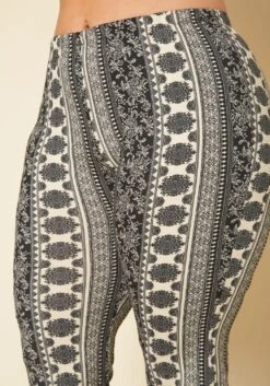 Plus Size Paisley Print Flare Leggings -FemiLook Sales Store 2020117 001 4