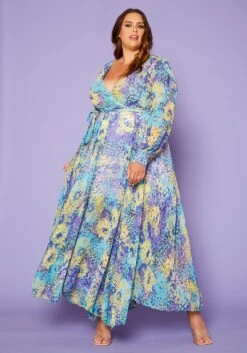 Plus Size Abstract Dots Print Chiffon Maxi Dress -FemiLook Sales Store 2020428 001 2