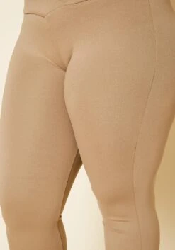 Plus Size V Front Leggings -FemiLook Sales Store 2020456 005 1