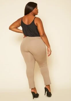 Plus Size V Front Leggings -FemiLook Sales Store 2020456 005 5