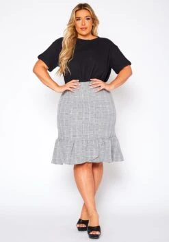 Plus Size Plaid Print Ruffle Flare Skirt