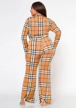 Plus Size Doing It All Plaid Pattern Coord Set -FemiLook Sales Store 2022605 001 4