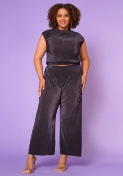 Plus Size Pleated Trousers