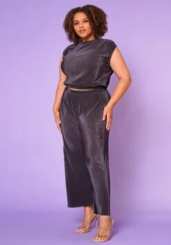 Plus Size Pleated Trousers -FemiLook Sales Store 2022640 001 2